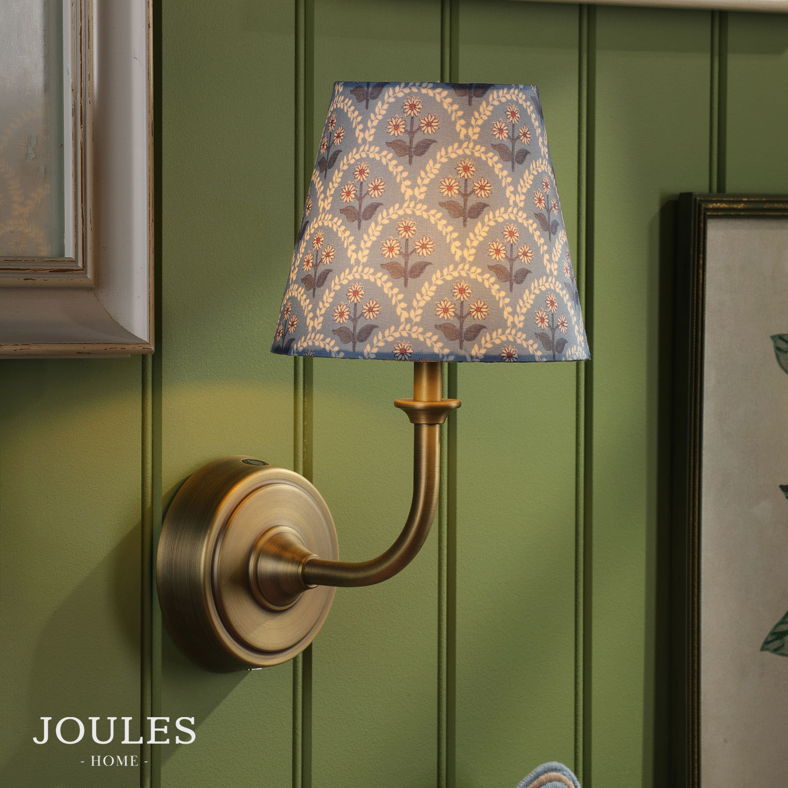 Joules Apsley Rechargeable Wall Light Matt Antique Brass With Shade LED