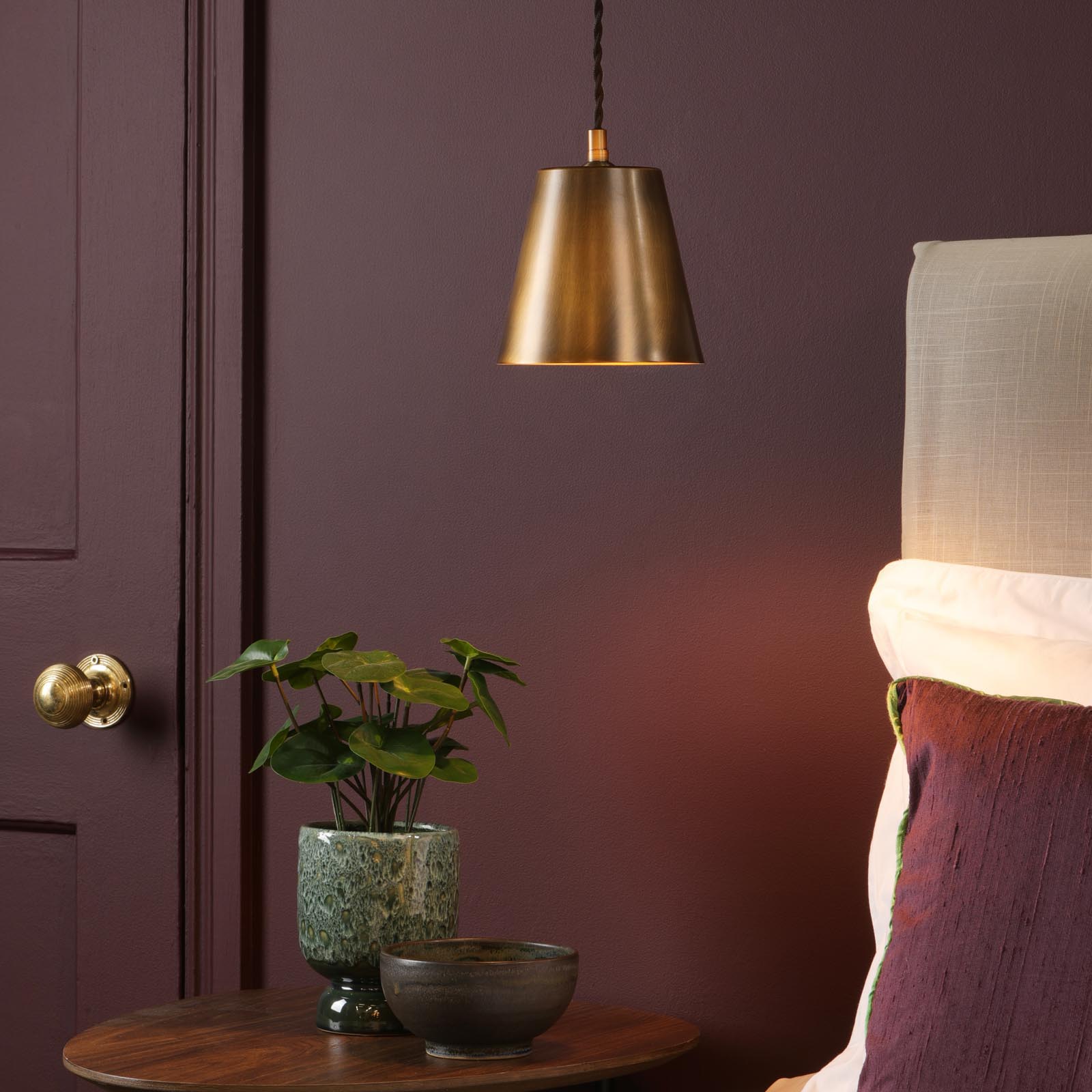 Hadano Pendant Antique Bronze with Antique Bronze Metal Shade