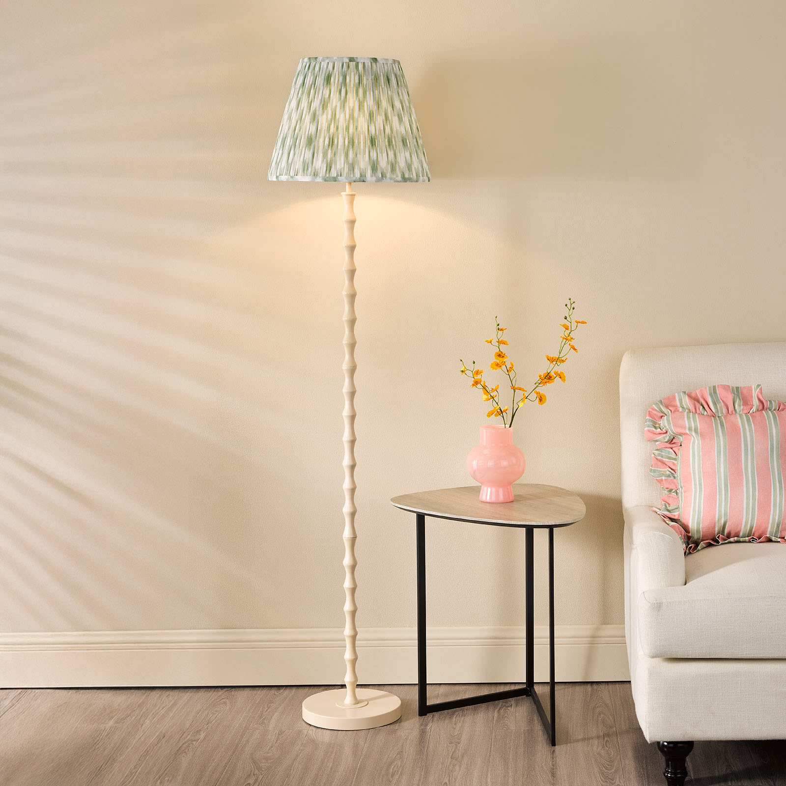 Siyanda Floor Lamp Cream With Shade
