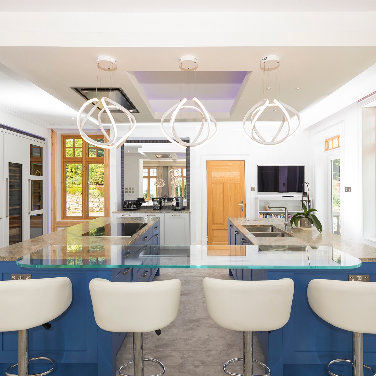 Alonsa Large Pendant White LED